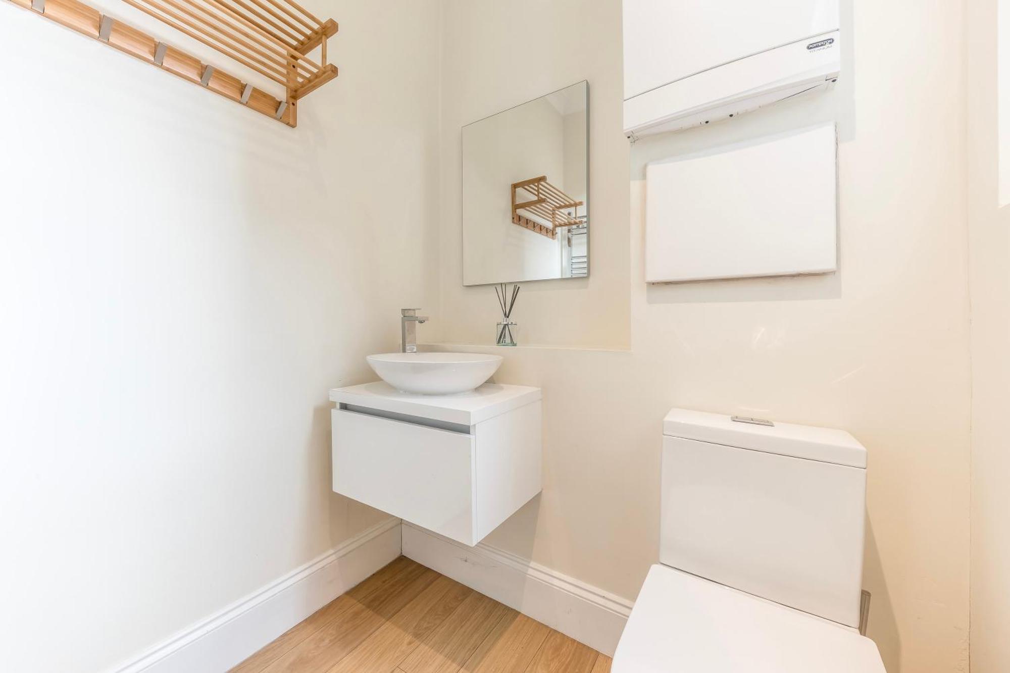 Stylish & Spacious 3 Bed Victorian House Sleeps Up To 7 - Near O2, Museums, Excel, Mazehill Station 12 Mins Direct Into London Bridge Villa Ngoại thất bức ảnh