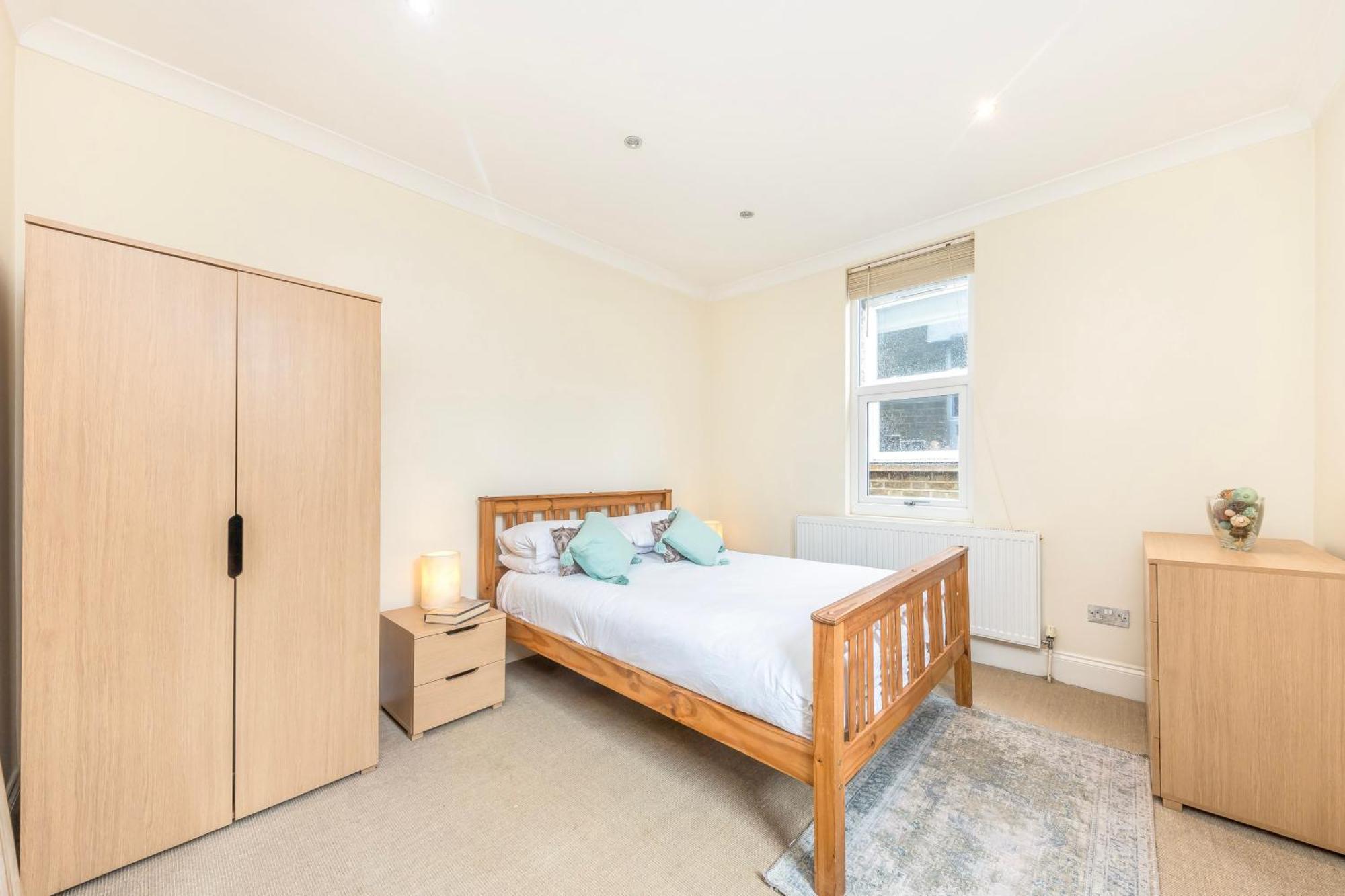 Stylish & Spacious 3 Bed Victorian House Sleeps Up To 7 - Near O2, Museums, Excel, Mazehill Station 12 Mins Direct Into London Bridge Ngoại thất bức ảnh